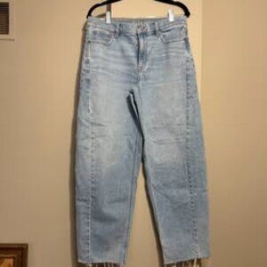 American Eagle Barrel Jeans